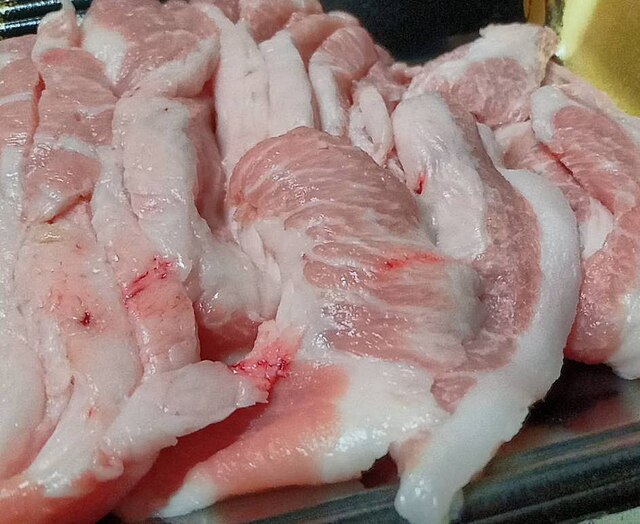 豚トロ(translated "Pork Jowl"): "Whispers of Savory Elegance"