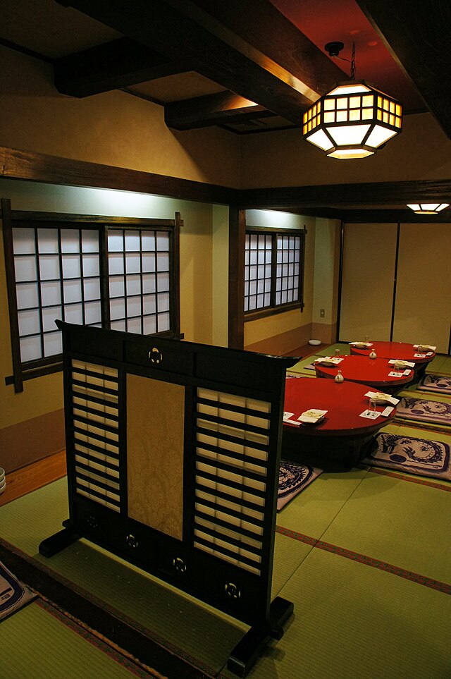 卓袱料理 (translated "Chabana Cuisine"): "Harmony of Flavors in a Celestial Feast"
