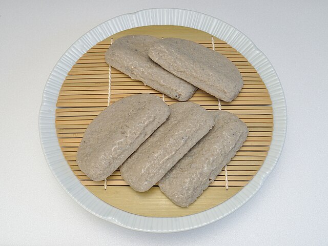 黒はんぺん (translated "Black Hanpen"): "Shadowed Delicacy of the Sea"