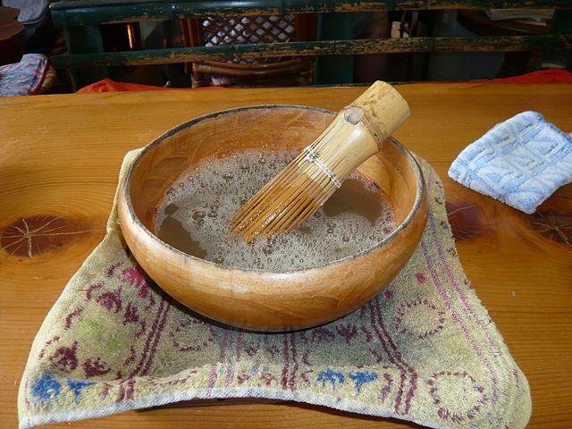 振り茶 (translated "Furi-cha"): "Whispers of the Tea Breeze"