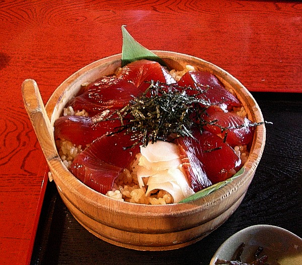 手こね寿司 (Hand-formed Sushi): "Whispers of the Sea’s Embrace"