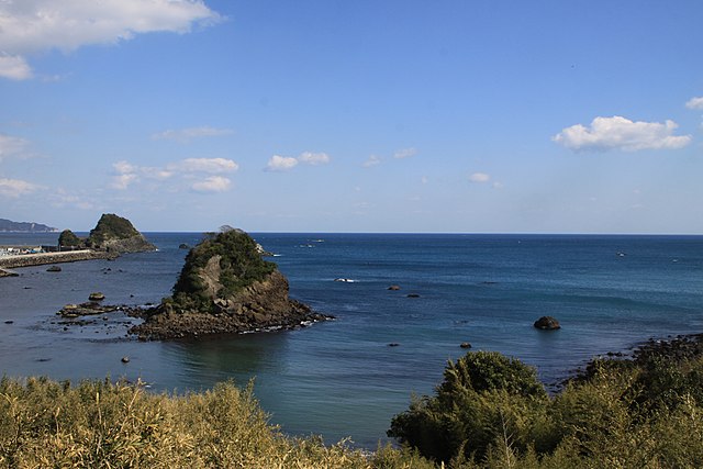 鴨川松島(Kamogawa Matsushima): "Whispers of Serene Waters and Pine-Crowned Isles"