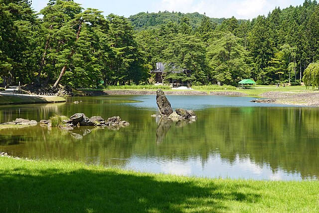 平泉(Peaceful Spring): Whispering Echoes of Serenity