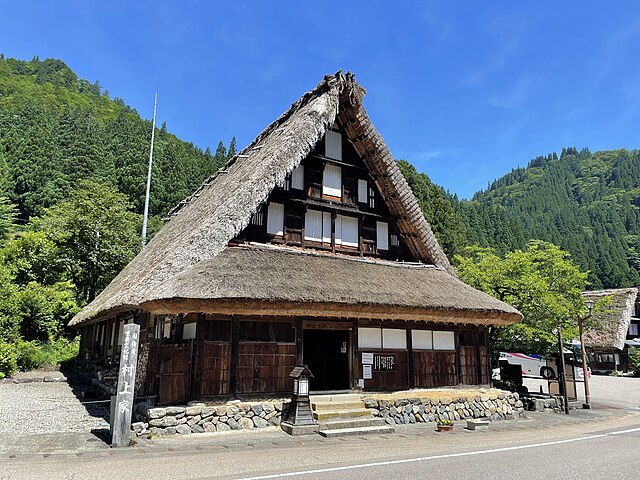 村上家住宅(Murakami Family Residence): "Whispers of Timeless Tradition"
