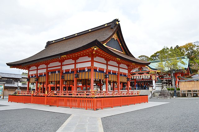 伏見稲荷大社 (Fushimi Inari Taisha): "Whispers of the Crimson Torii"