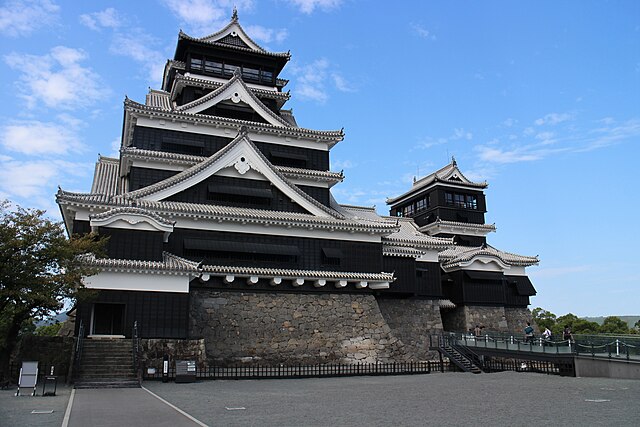 熊本城(Kumamoto Castle): "Whispers of the Stone Sentinel"