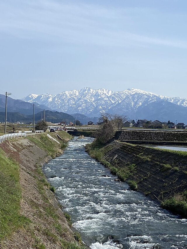 舟川 (富山県)(Boat River, Toyama): "Whispers of the Flowing Waters"