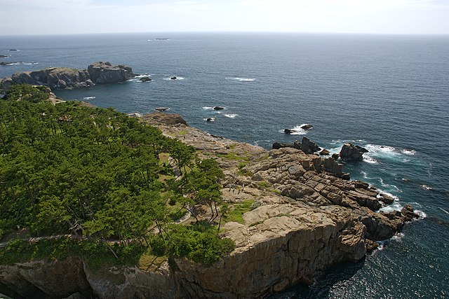 Hinomisaki Lighthouse, Beacon on the Sea of Japan