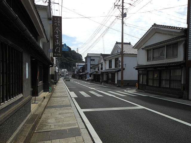 有田町有田内山伝統的建造物群保存地区 (Preservation District of Traditional Buildings in Arita, Uchiyama): "Whispers of Timeless Craftsmanship"