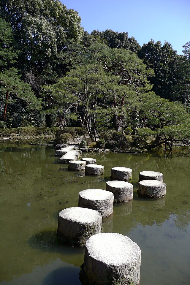 平安神宮神苑 (Heian Shrine Garden): "Whispers of Serenity in the Garden of Time"