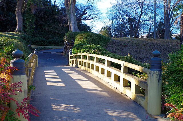佐倉城址公園 (Sakura Castle Ruins Park): "Whispers of Ancient Stones and Cherry Blossoms"